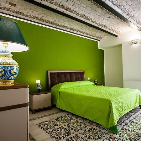 Palazzo Pagliaro Hotel Santo Stefano di Camastra Bagian luar foto