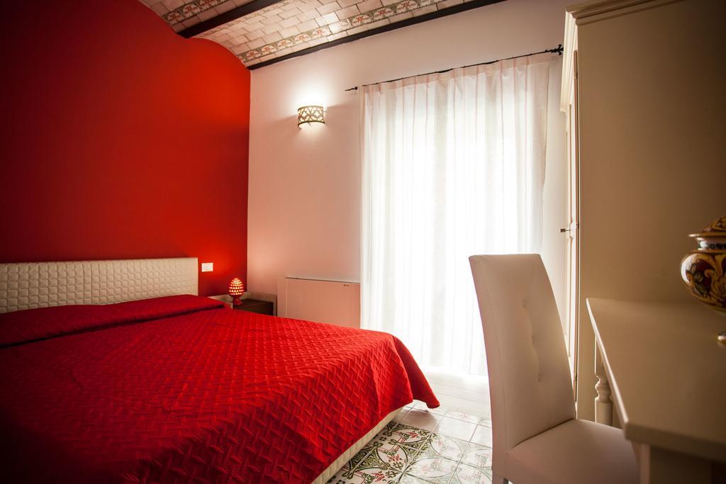Palazzo Pagliaro Hotel Santo Stefano di Camastra Bagian luar foto