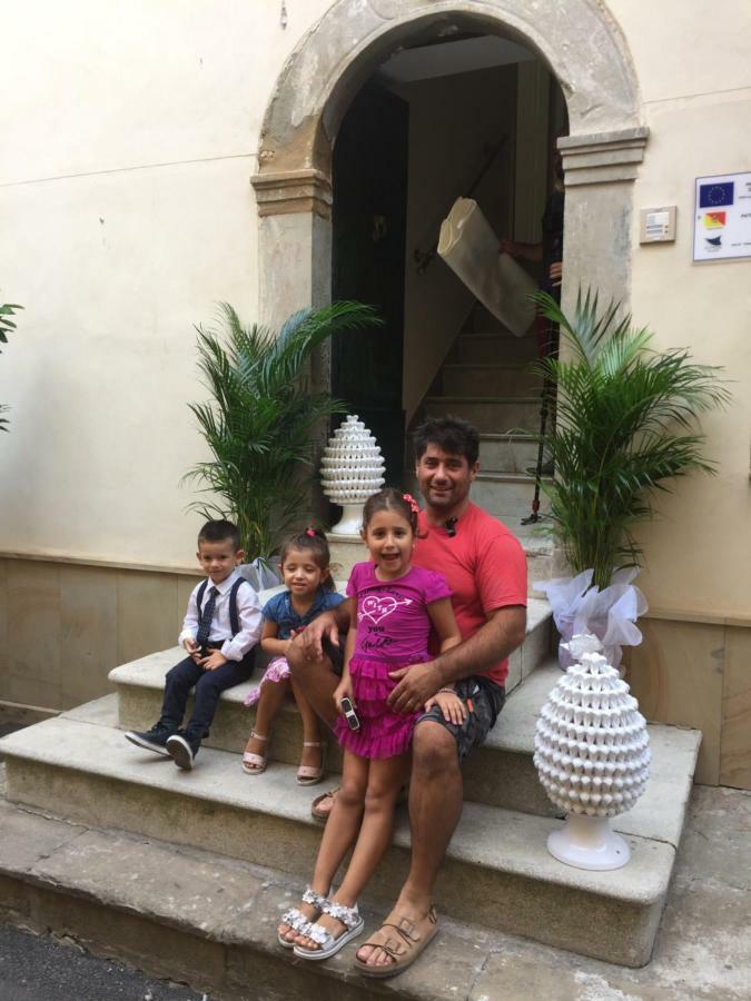 Palazzo Pagliaro Hotel Santo Stefano di Camastra Bagian luar foto